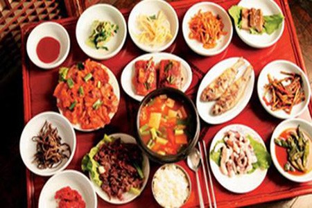 村校馆韩式美食加盟